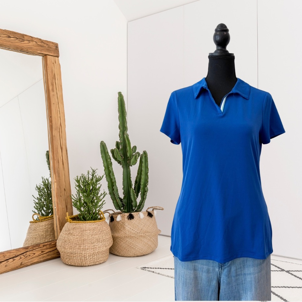 Chico’s Weekend Short Sleeve Stretch V-Neck Collared Polo Shirt